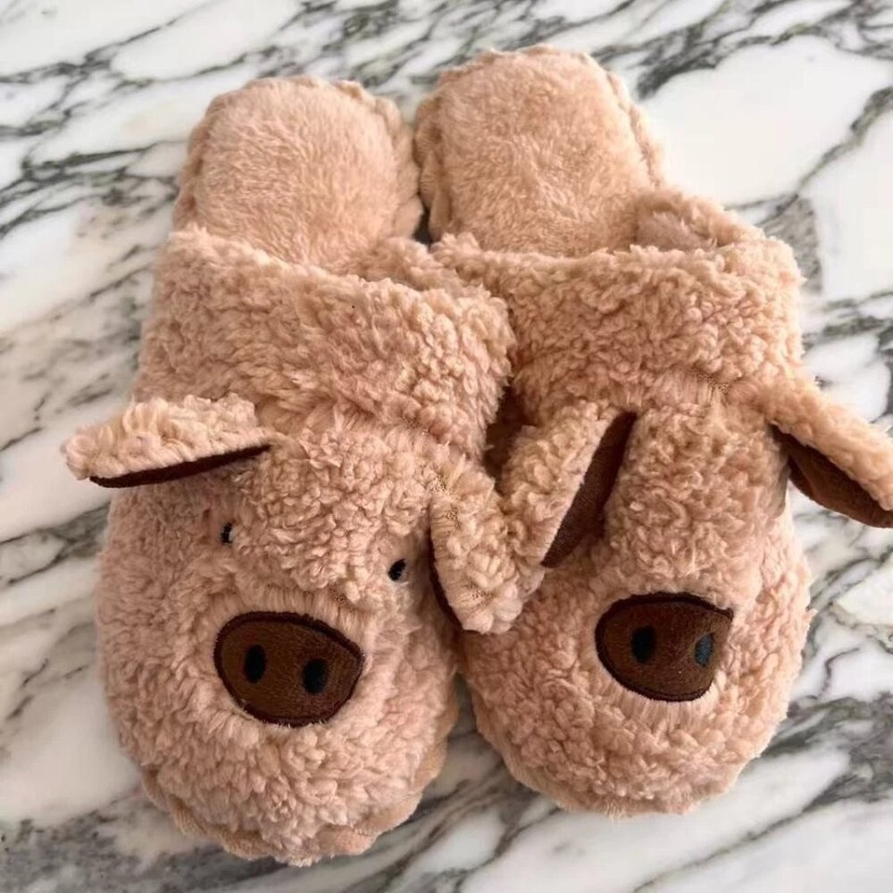 Adorable Super Cute Brand New Super Soft Beige Piggy Slippers US Women's 9